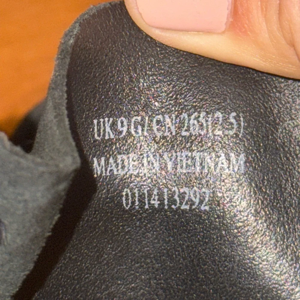 Clarks Original Black Suede Low Chukka Boots Men’s 10 (9 UK)